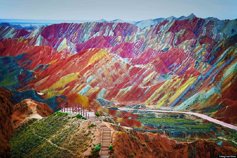 真实的中国丹霞地貌地质公园彩虹山