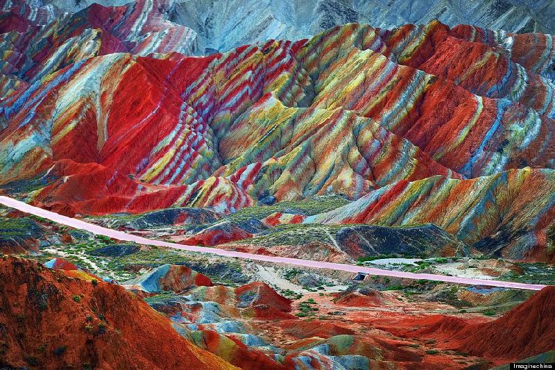 真实的中国丹霞地貌地质公园彩虹山