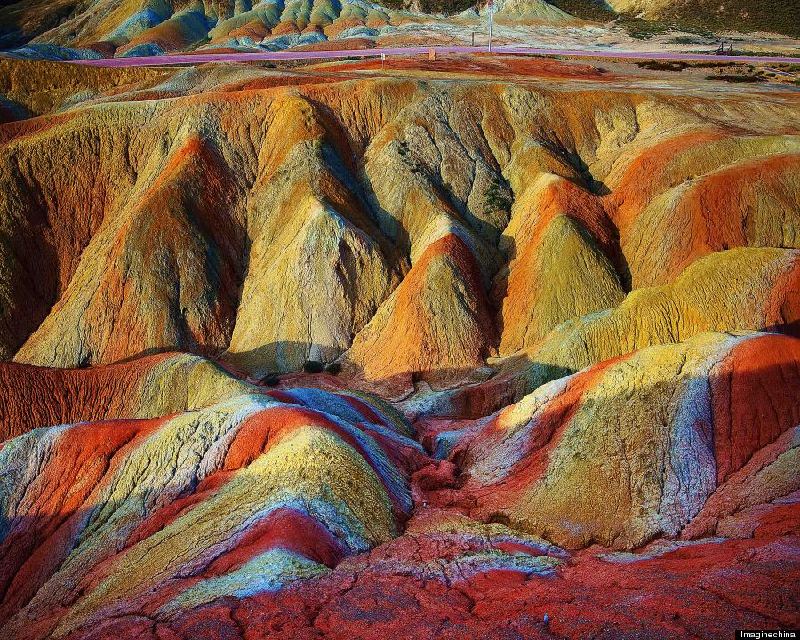 真实的中国丹霞地貌地质公园彩虹山