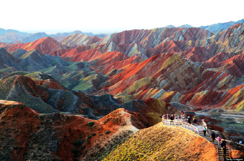 真实的中国丹霞地貌地质公园彩虹山