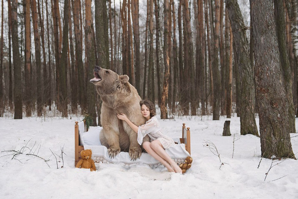 Olga Barantseva 美女与熊的童话故事摄影集