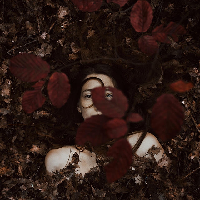Alessio Albi：魔幻色彩下的光与影