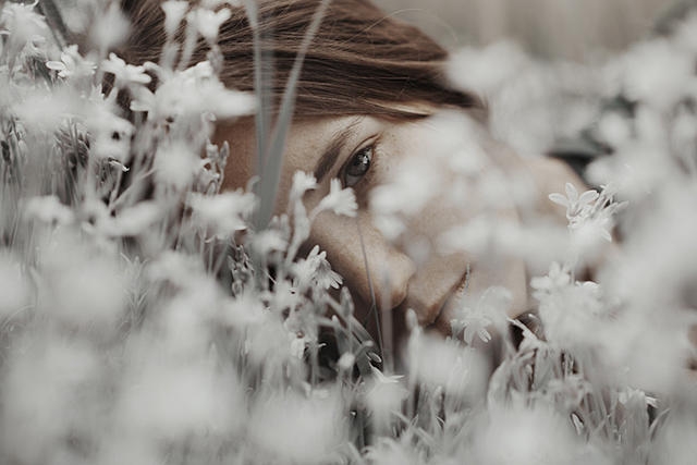 Alessio Albi：魔幻色彩下的光与影