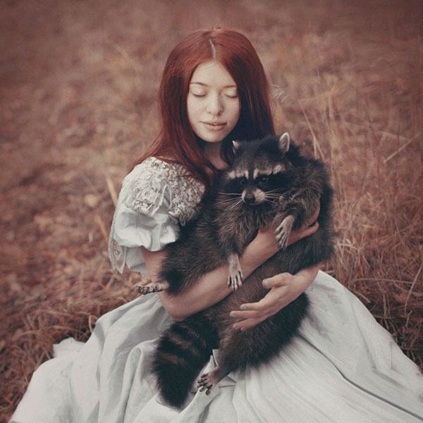 Katerina Plotnikova：美女与野兽
