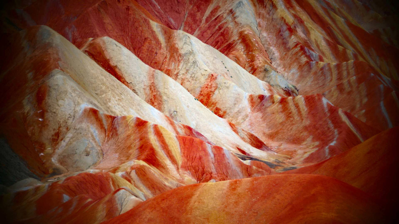 甘肃张掖丹霞地貌景美如画惹人醉