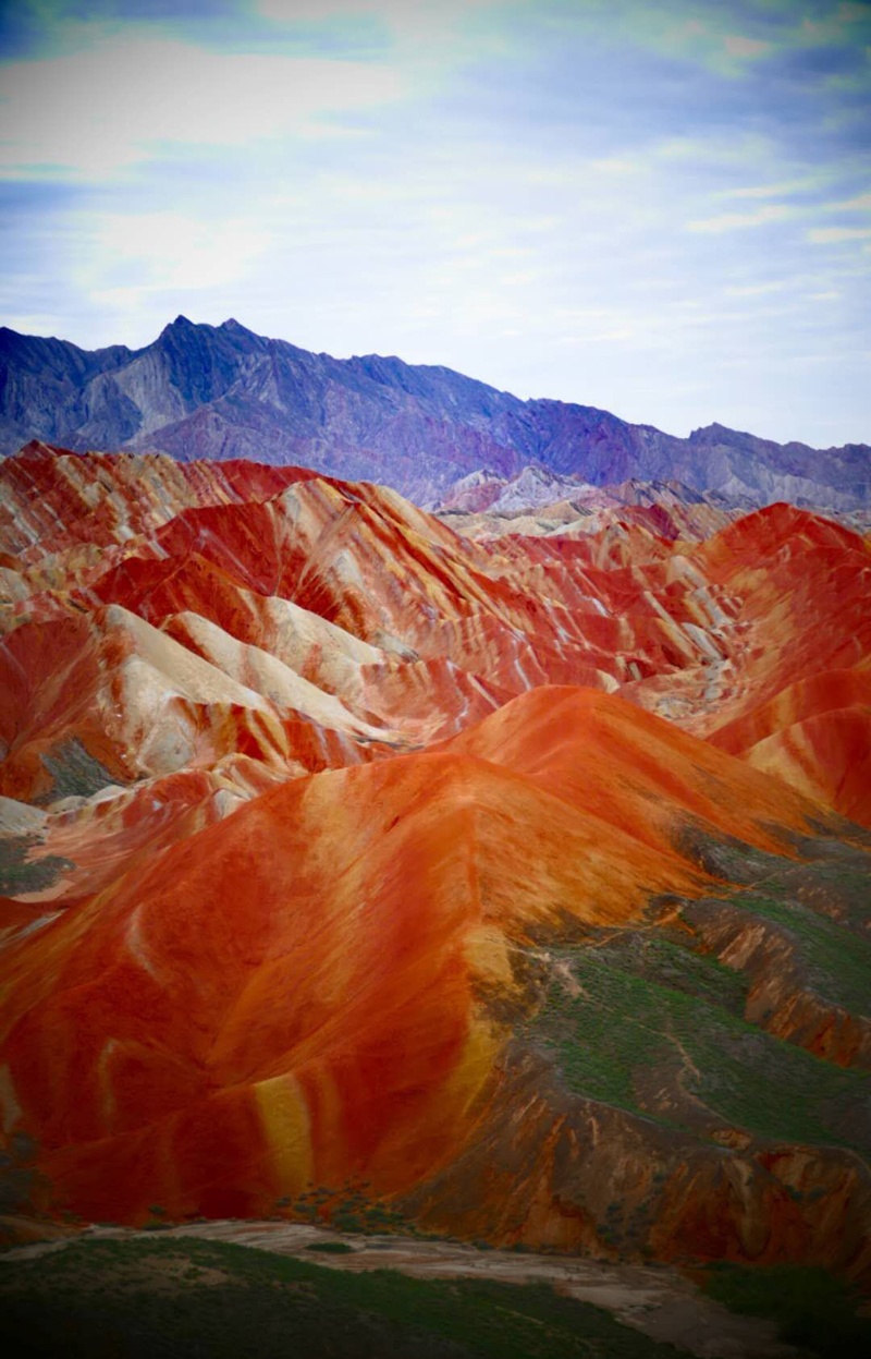 甘肃张掖丹霞地貌景美如画惹人醉
