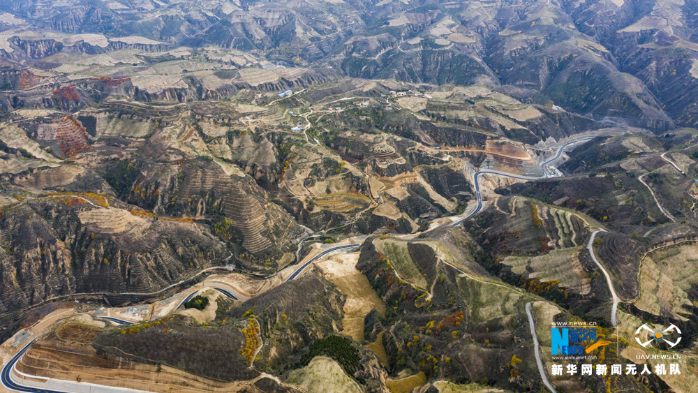 【“飞阅”中国】山路弯弯景如画
