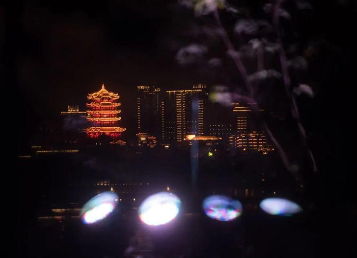 武汉组图丨见证值得铭记的夜与晨