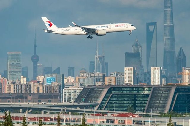 索尼微单：为速度而生，定格航空摄影之美