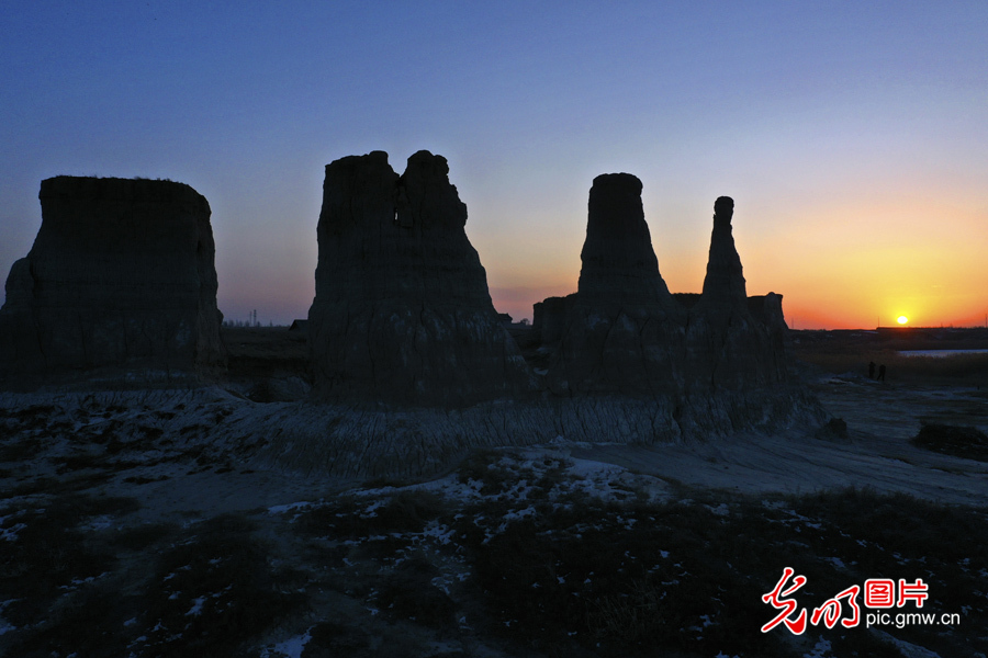 大同土林：黄土高原上的地质奇观