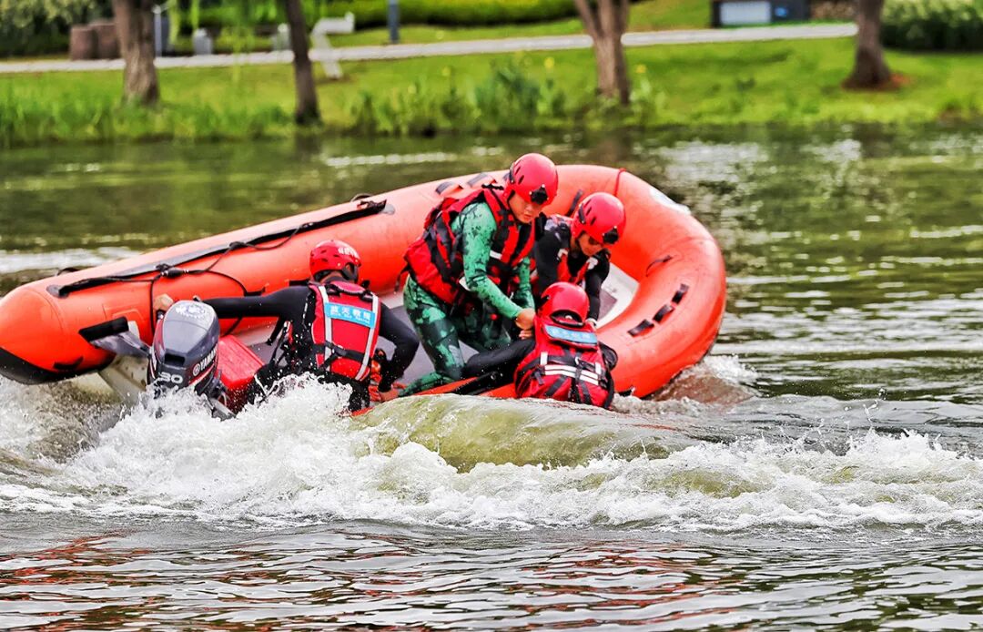 用“理论强基+案例研讨+实践淬炼”强“四力”