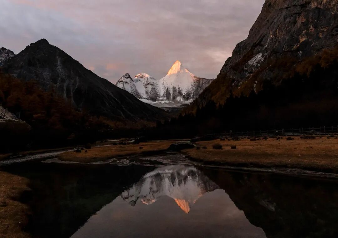 穿越冰峰 遇见稻城亚丁