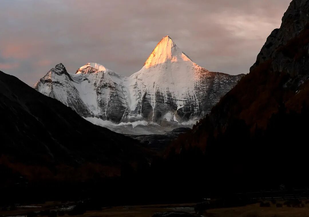 穿越冰峰 遇见稻城亚丁