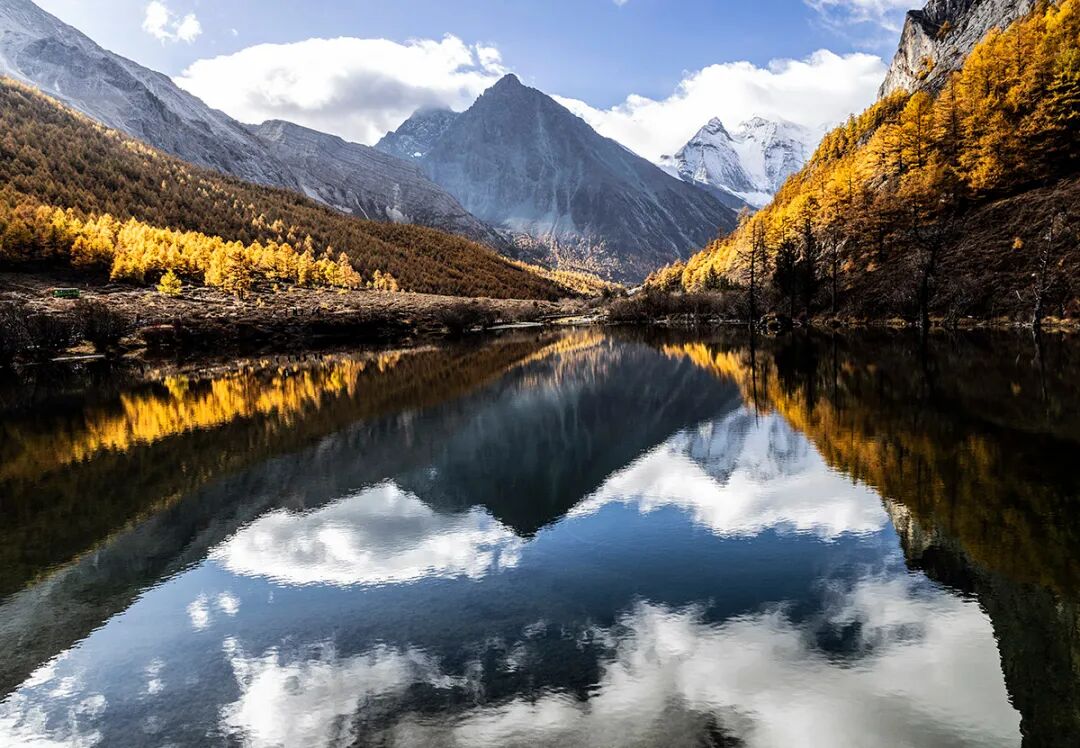 穿越冰峰 遇见稻城亚丁