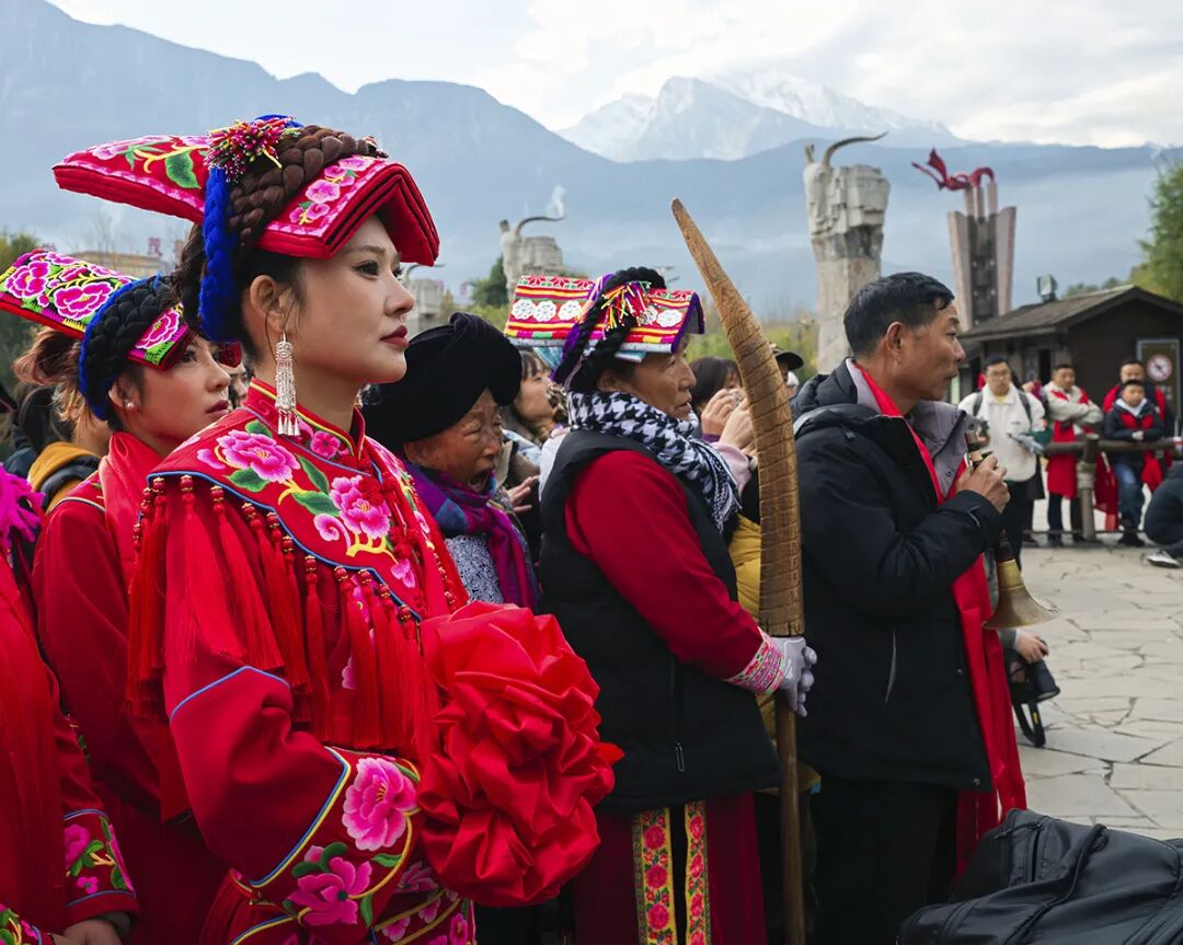 四川茂县古羌城:特色风俗迎新人